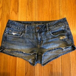 AE size 6 shorts